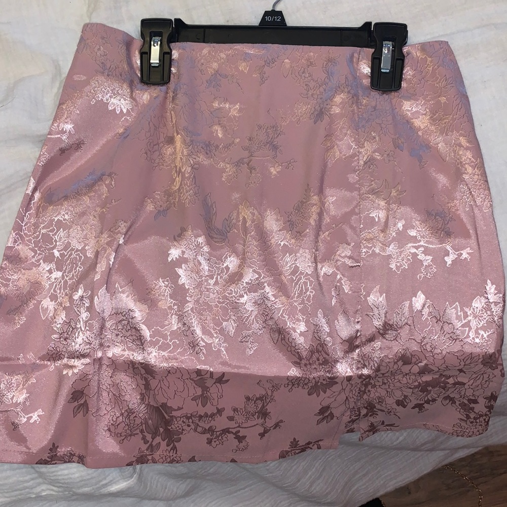 pink skirt